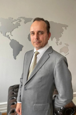 Peer Landgrebe Managing Director