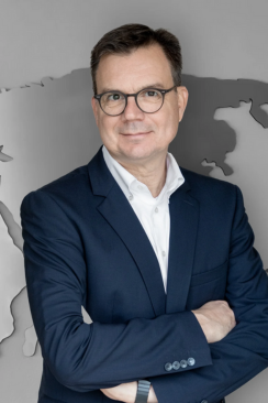 Dirk Landgrebe Advisor